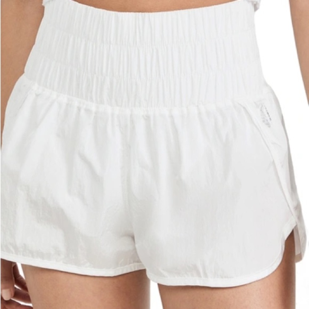 The Way Home Shorts In White